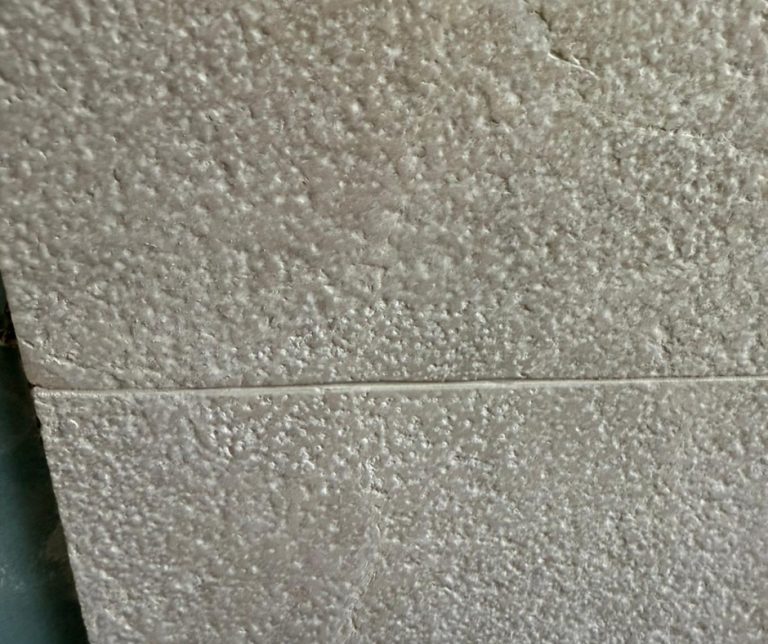 Marmol Gris Zarci Abujardado en Mallorca