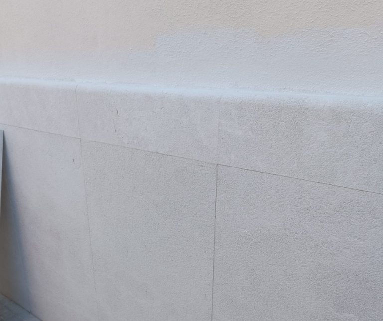 fachada marmol gris zarci en mallorca