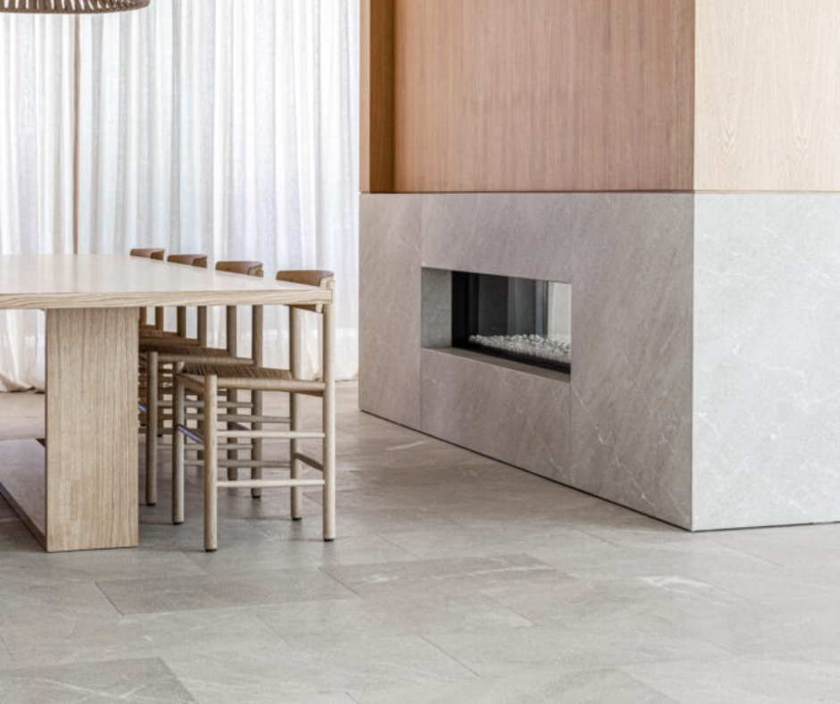 Chimenea de piedra natural en mallorca (marmol gris zarci)